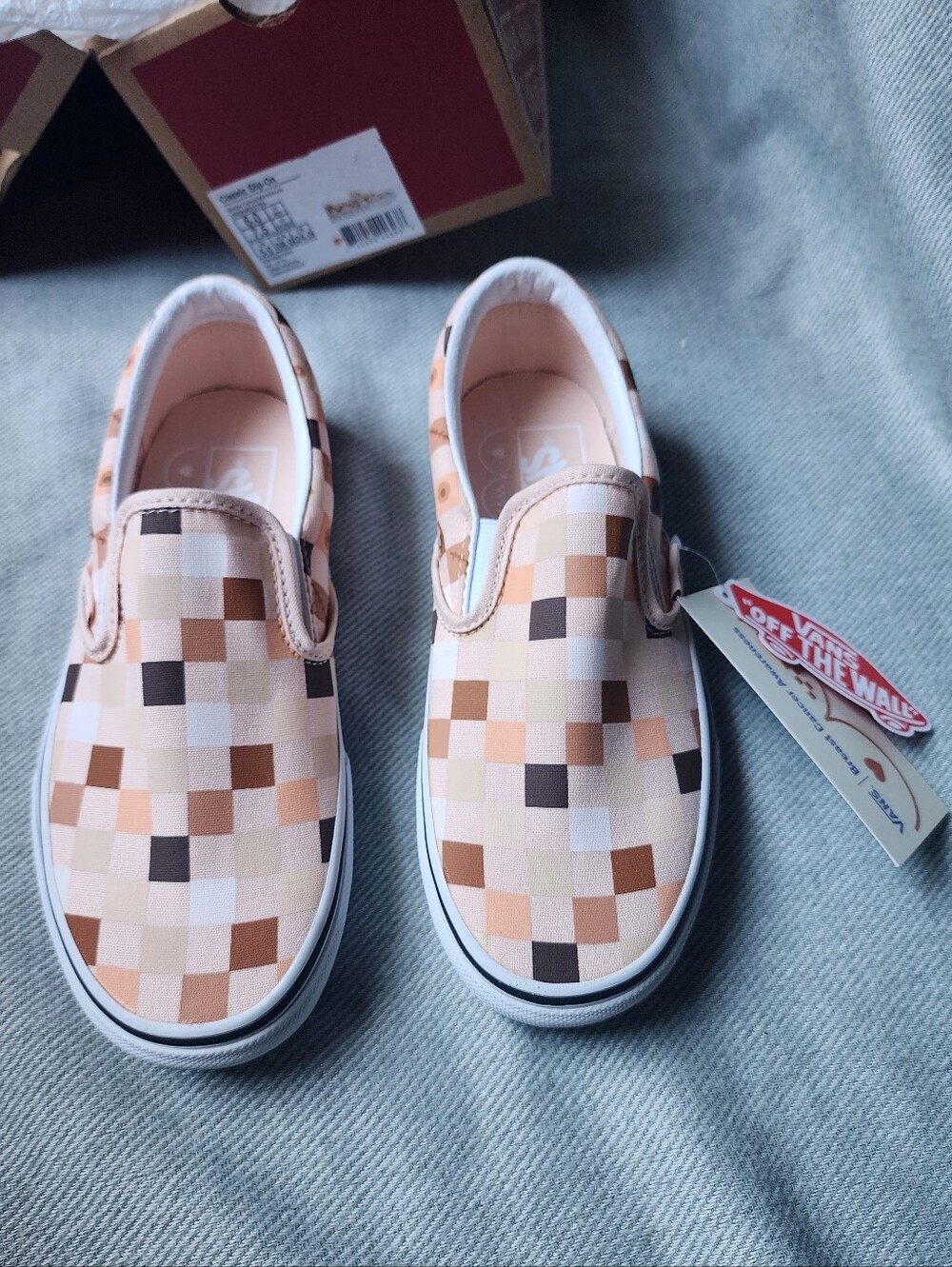 Vans Classic Slip-On Breast Cancer Awareness Nude Check Sneakers Size 7.5 W/6M